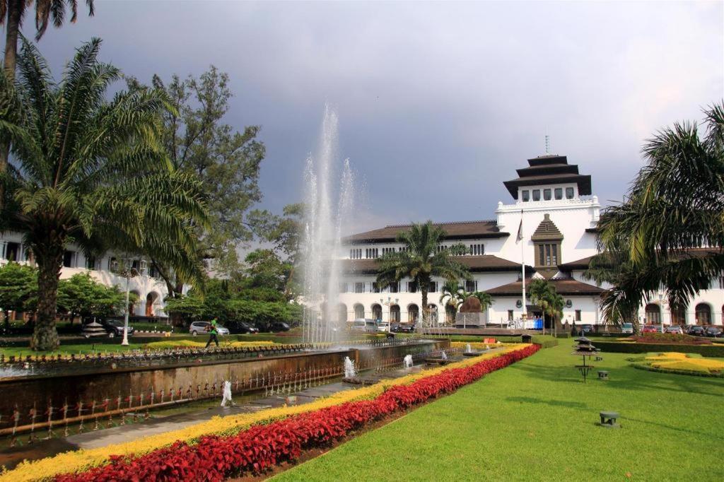 Mitra Bandung Hotel Kültér fotó