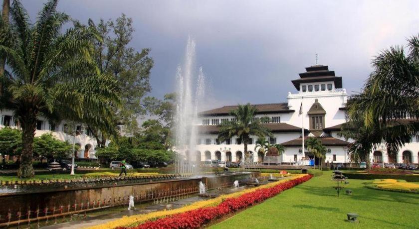 Mitra Bandung Hotel Kültér fotó